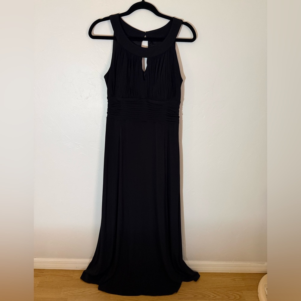 SIGNATURE BY SANGRIA Black Maxi Dress